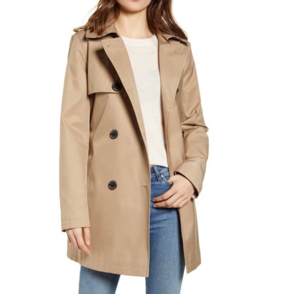 Sam Edelman Short Trench Coat In Sand 